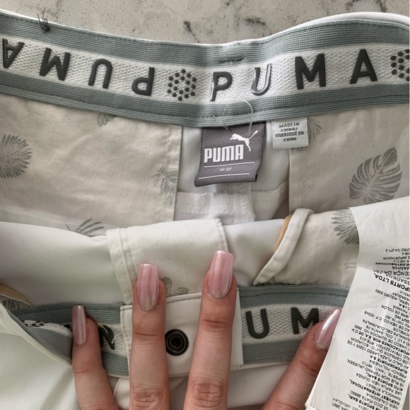 Men’s white puma shorts - Picture 2 of 4